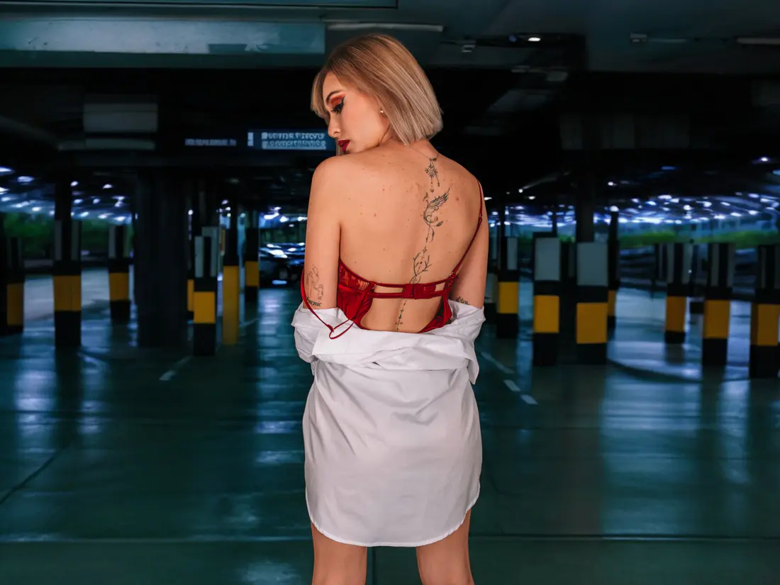 Parking — dark night · Portrait Canarias